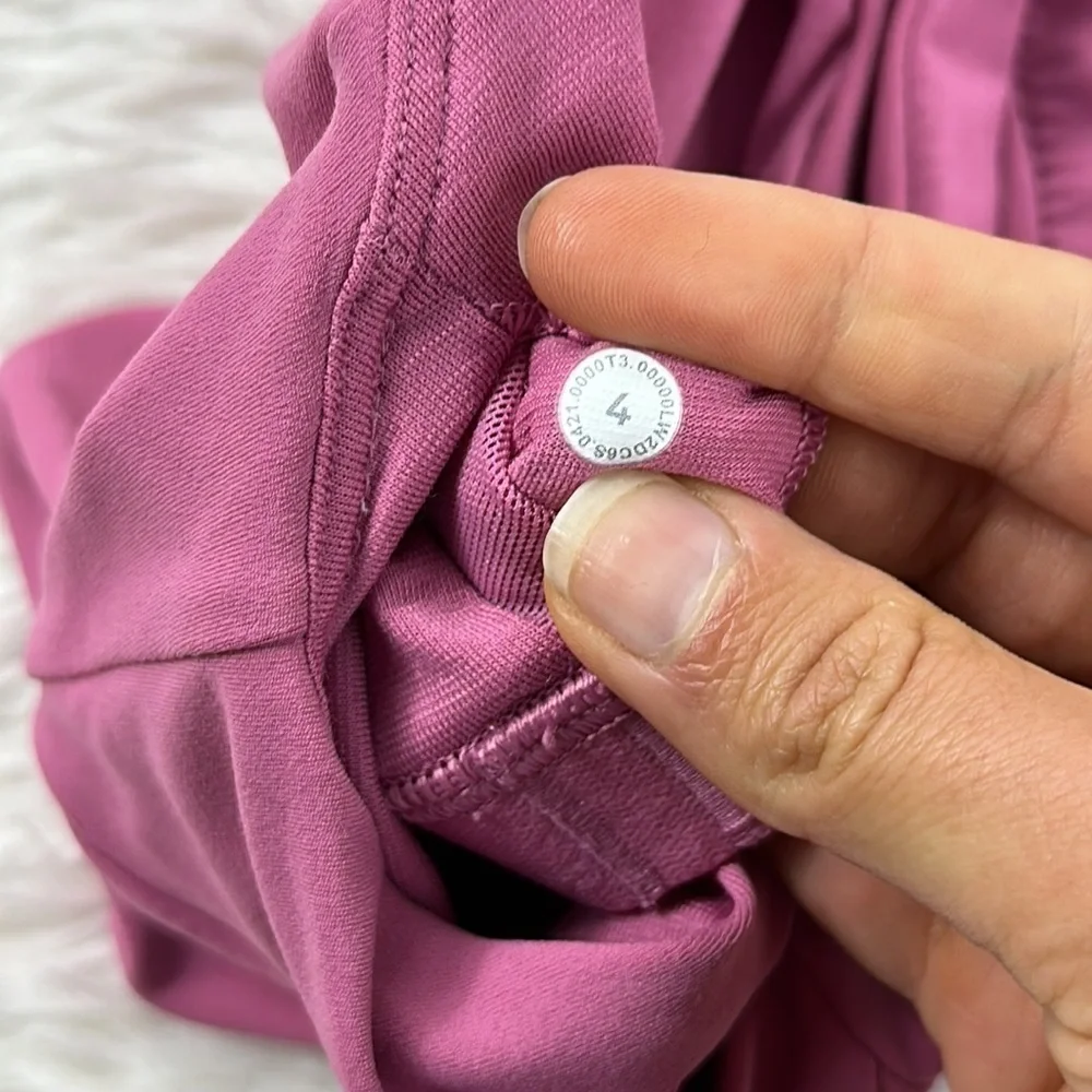Lululemon Nulu Front-Darting Yoga Bra *Light Support, B/C Cup Pink Blossom